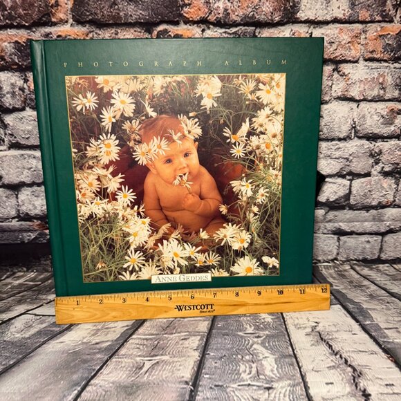 Vintage 1997 Anne Geddes Photograph Album 36 Photo 24 Page Book Babies Hardcover - Picture 8 of 8